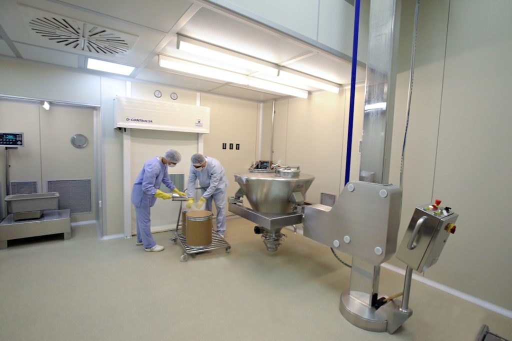 Photo clinical trial management systems