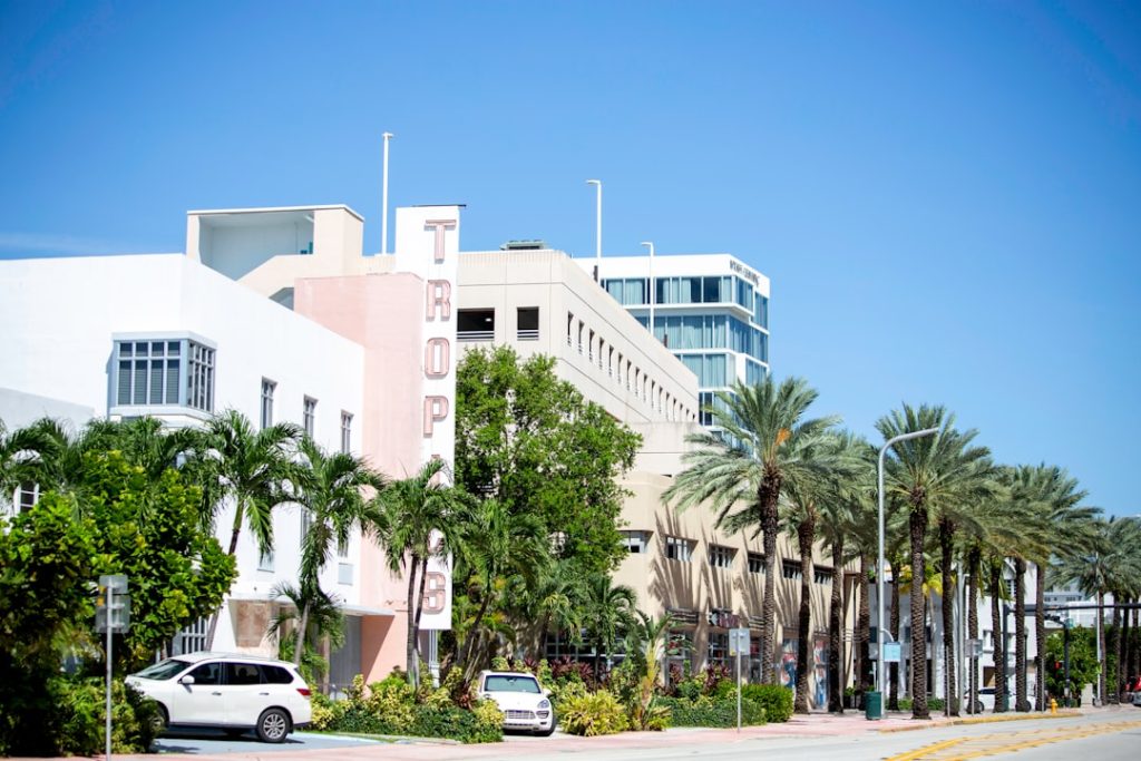 Photo clinical research building miami
